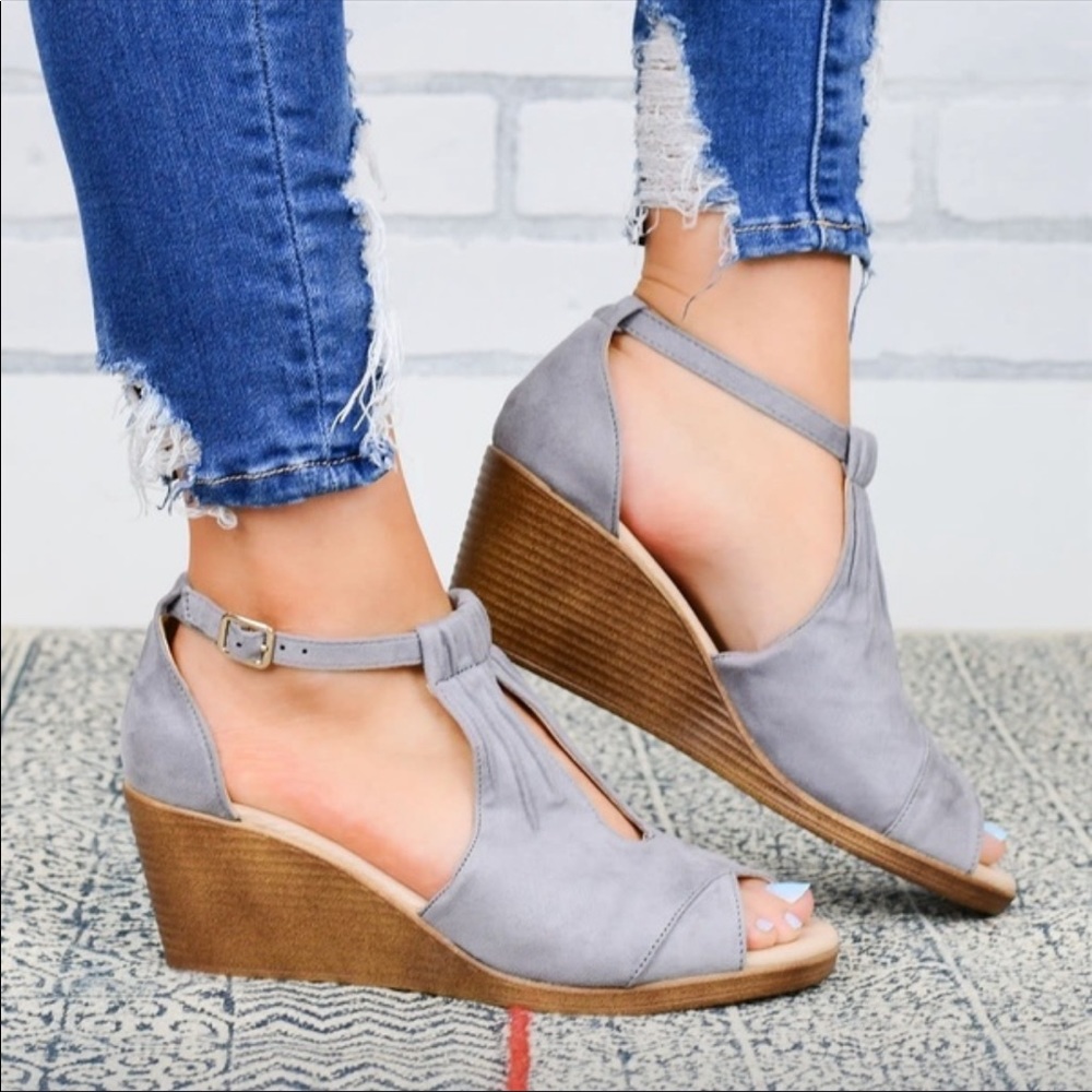 Blueish grey wedges